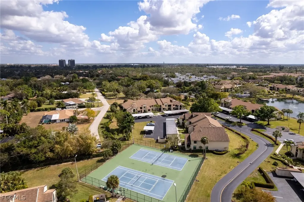 8366 Charter Club Circle Fort Myers FL 33919