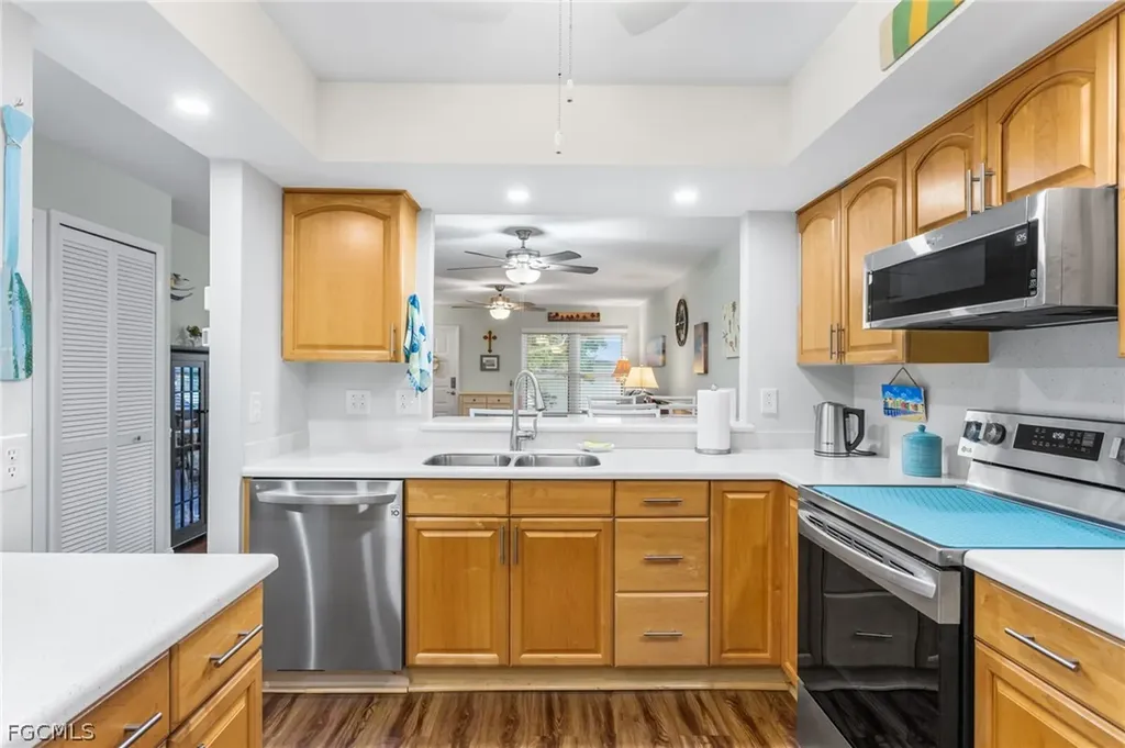 8366 Charter Club Circle Fort Myers FL 33919
