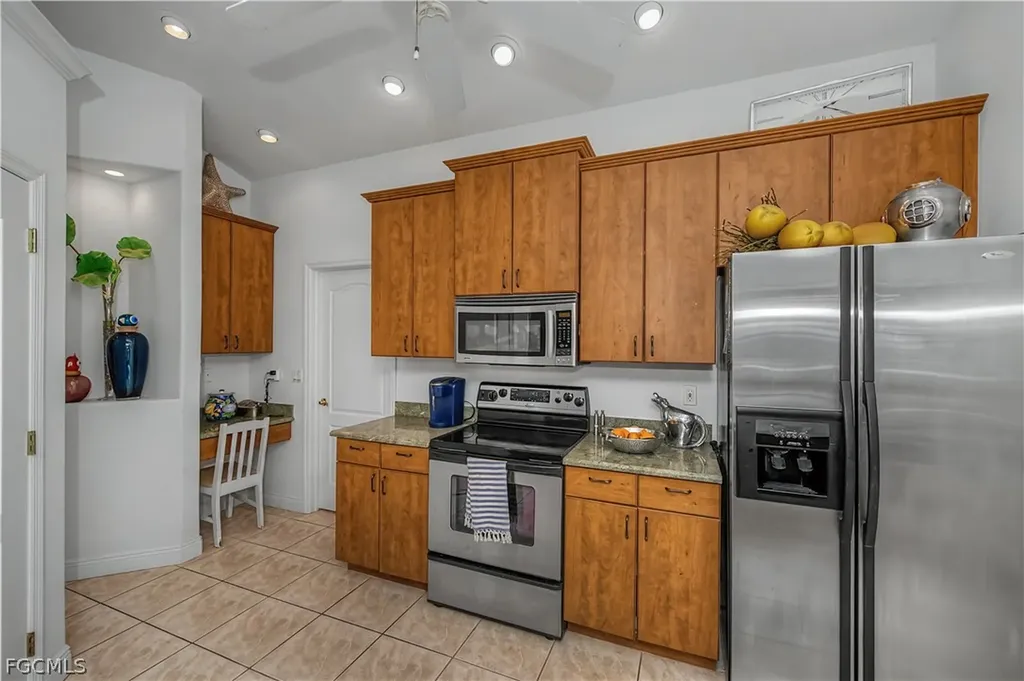 3229 SE 1st Court Cape Coral FL 33904
