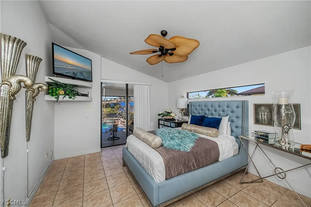 3229 SE 1st Court Cape Coral FL 33904