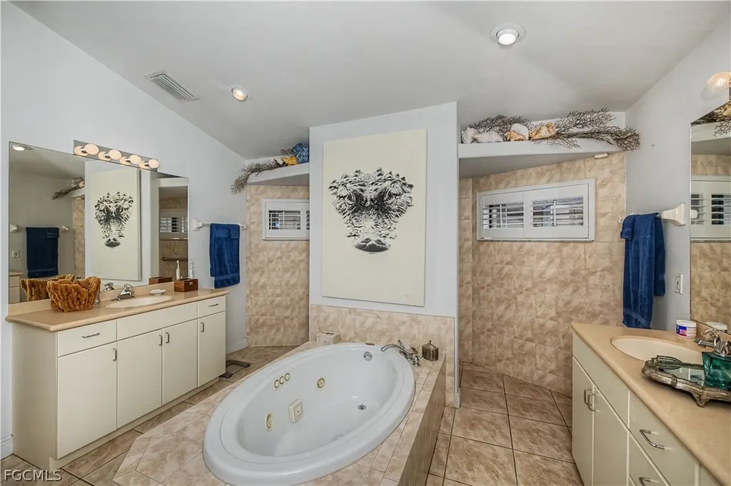 3229 SE 1st Court Cape Coral FL 33904