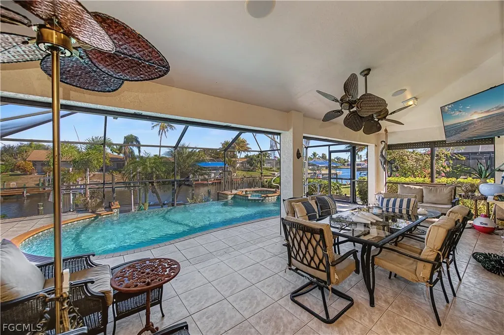 3229 SE 1st Court Cape Coral FL 33904