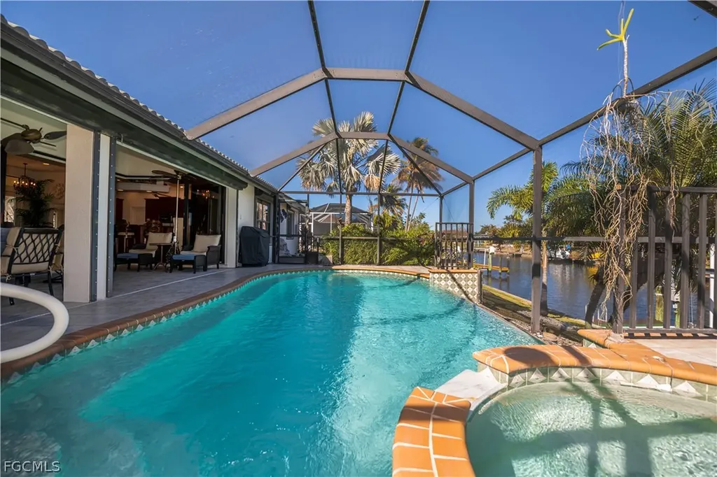3229 SE 1st Court Cape Coral FL 33904