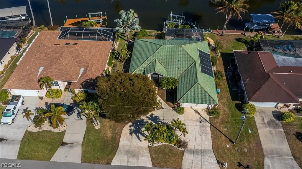 3229 SE 1st Court Cape Coral FL 33904