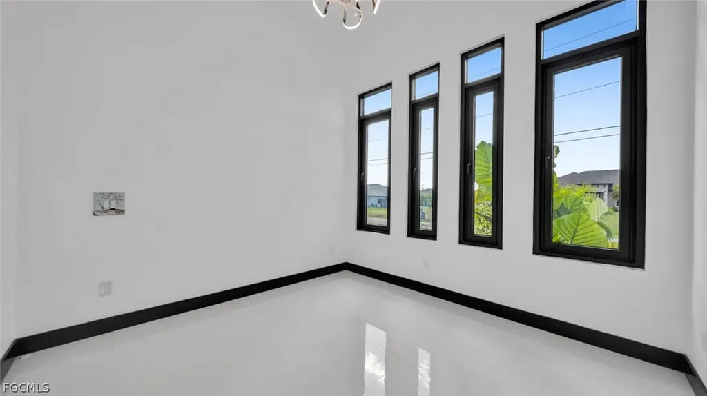 113 SW 37th Avenue Cape Coral FL 33991