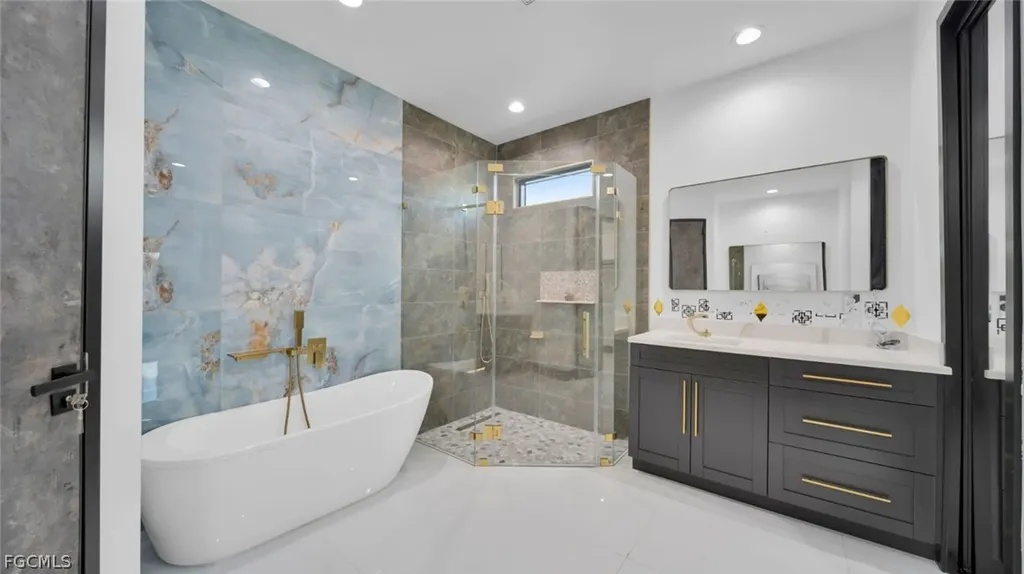 113 SW 37th Avenue Cape Coral FL 33991