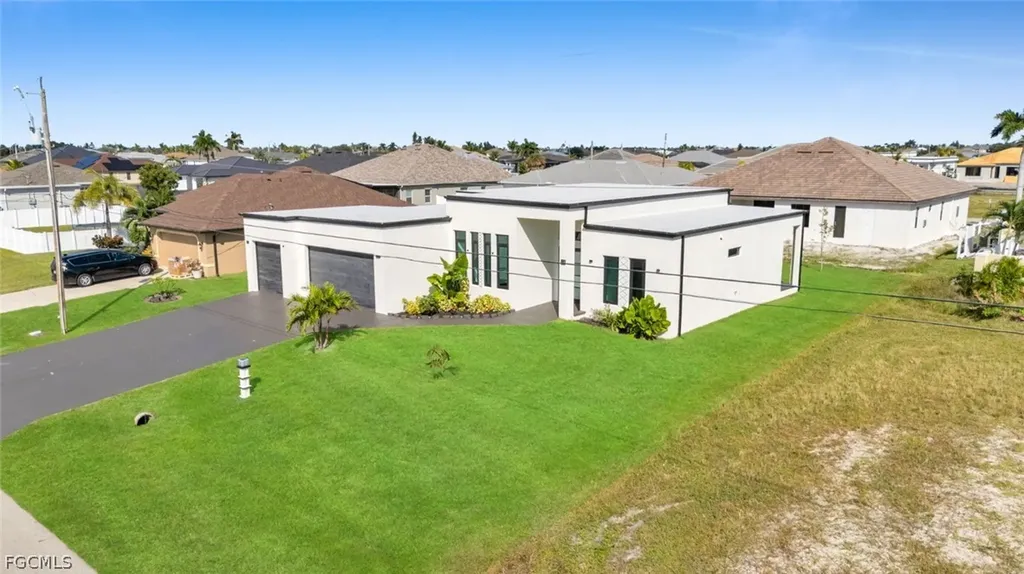 113 SW 37th Avenue Cape Coral FL 33991