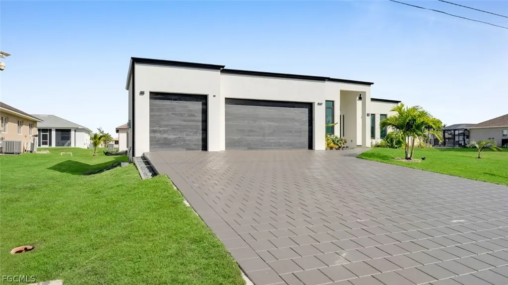 113 SW 37th Avenue Cape Coral FL 33991