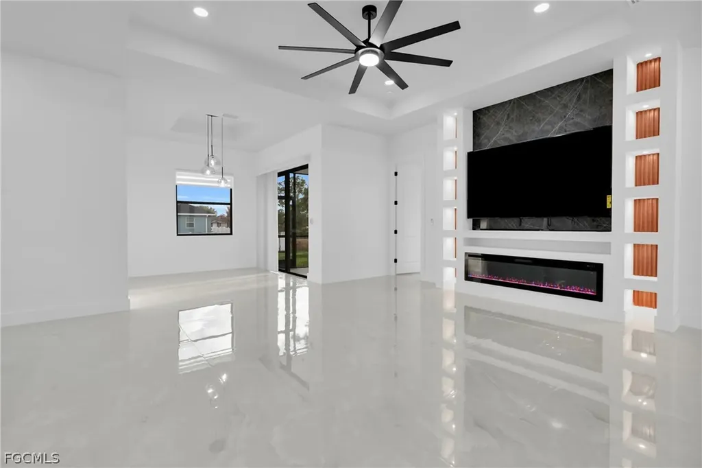3917 33rd Street SW Lehigh Acres FL 33976