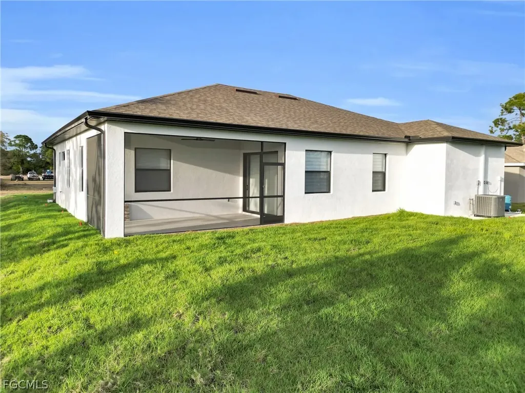 3917 33rd Street SW Lehigh Acres FL 33976