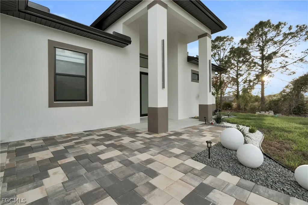 3917 33rd Street SW Lehigh Acres FL 33976