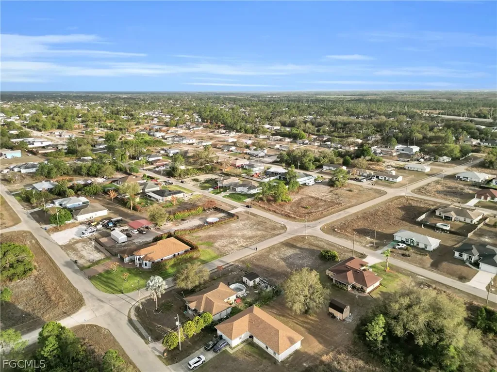 3917 33rd Street SW Lehigh Acres FL 33976