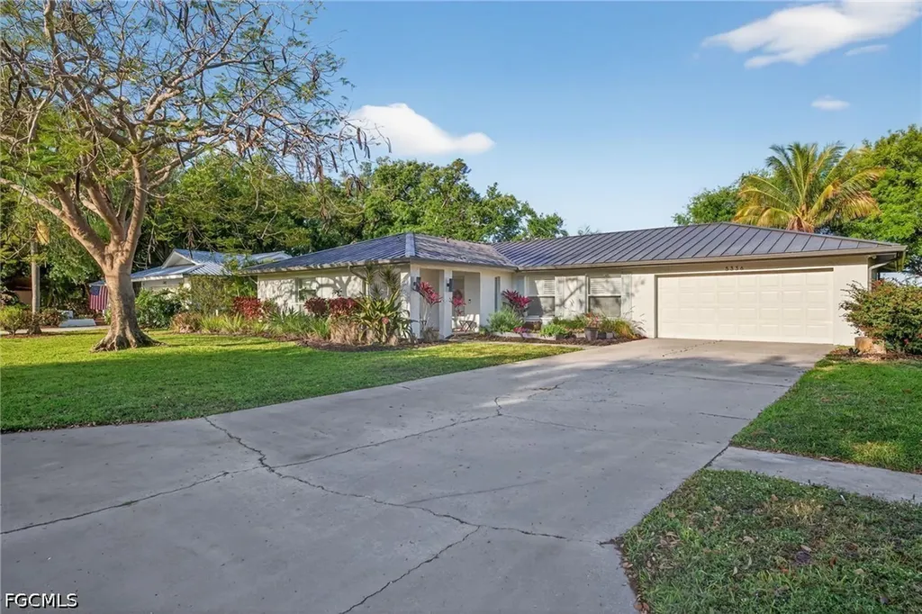 5336 Chippendale Circle W Fort Myers FL 33919