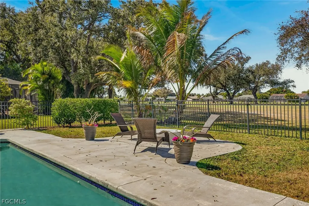 5336 Chippendale Circle W Fort Myers FL 33919