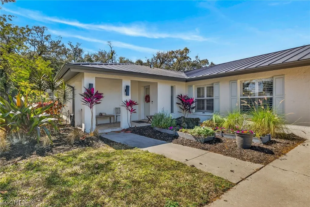 5336 Chippendale Circle W Fort Myers FL 33919