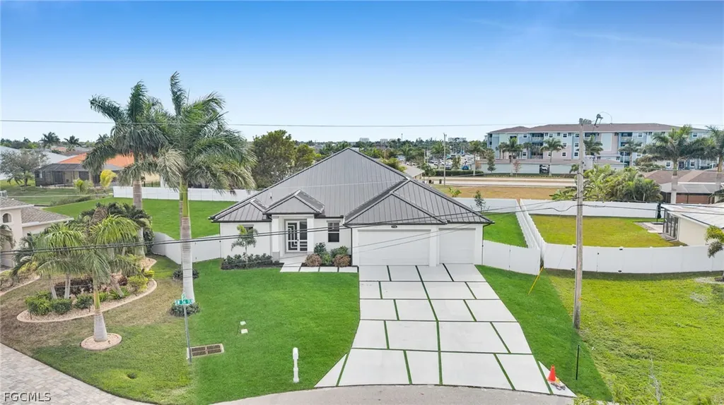 1726 SW 36th Terrace Cape Coral FL 33914