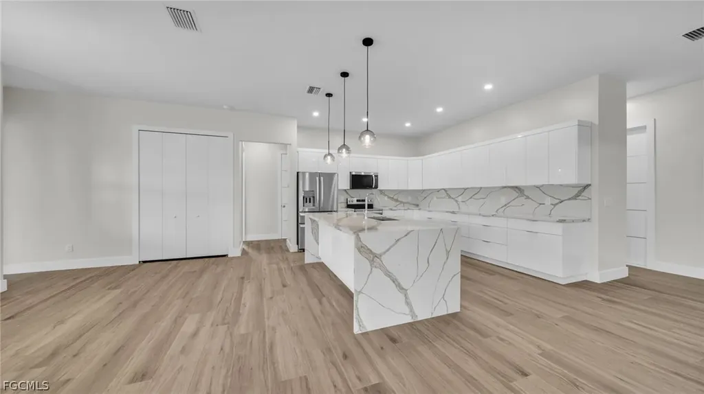 1726 SW 36th Terrace Cape Coral FL 33914