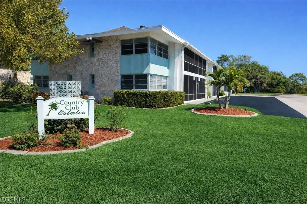 403 SE 43rd Terrace Cape Coral FL 33904
