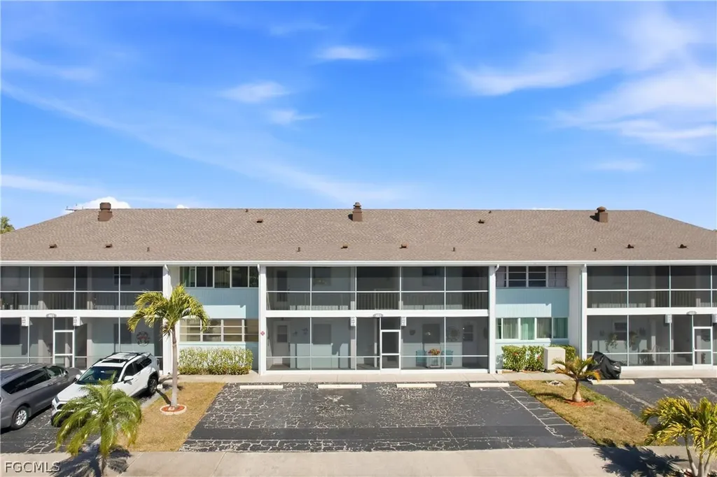 403 SE 43rd Terrace Cape Coral FL 33904