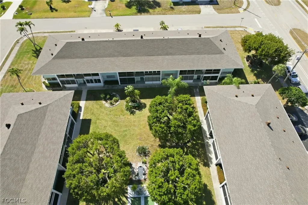 403 SE 43rd Terrace Cape Coral FL 33904