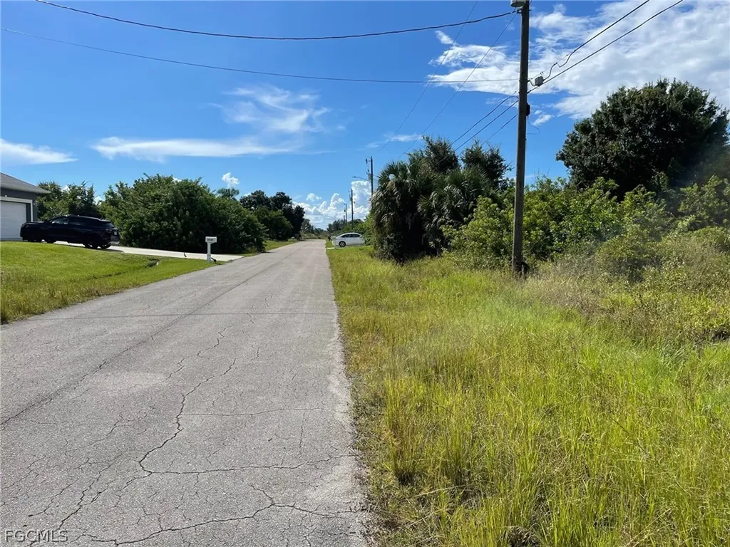 3904 11th Street SW Lehigh Acres FL 33971