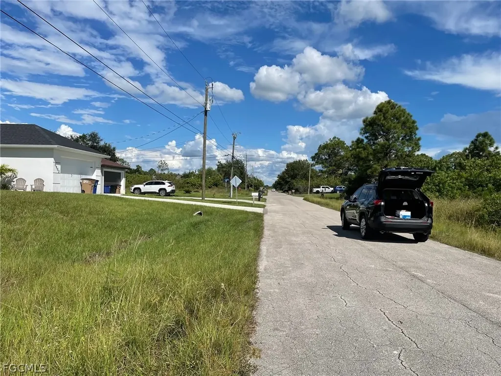 3904 11th Street SW Lehigh Acres FL 33971