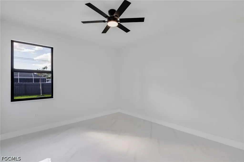 1810 NE 6th Place Cape Coral FL 33909