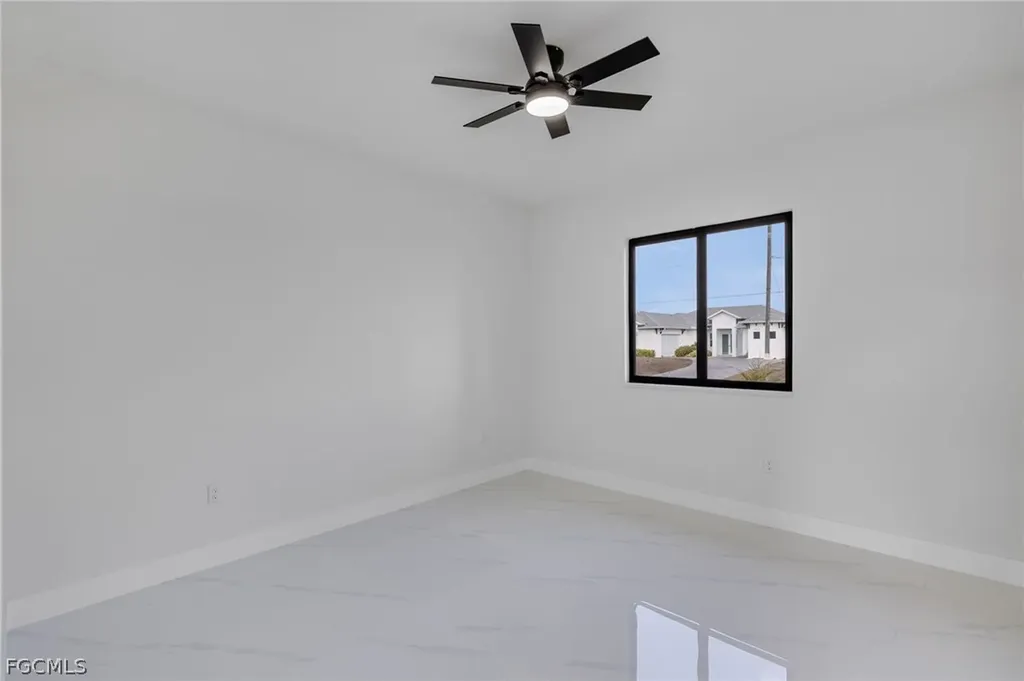 1810 NE 6th Place Cape Coral FL 33909