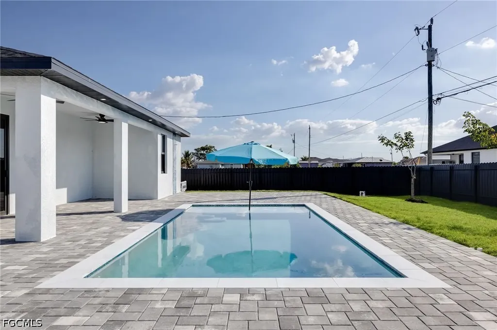 1810 NE 6th Place Cape Coral FL 33909