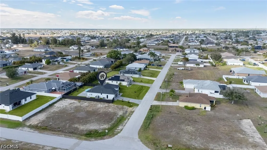 1810 NE 6th Place Cape Coral FL 33909