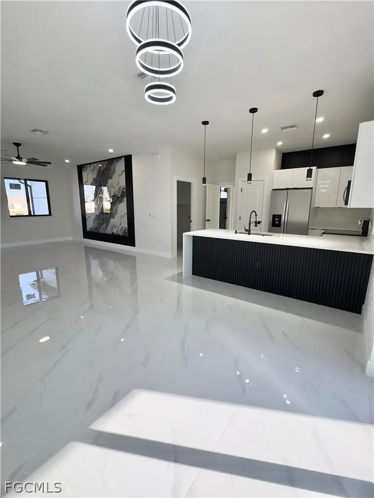 1810 NE 6th Place Cape Coral FL 33909