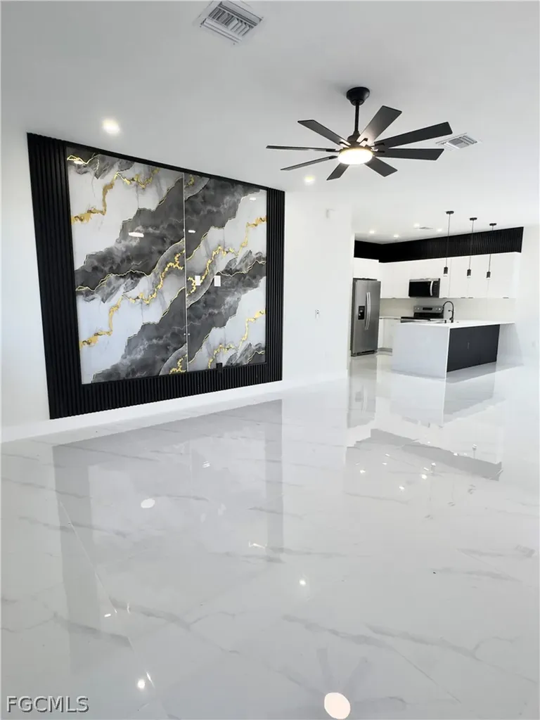 1810 NE 6th Place Cape Coral FL 33909