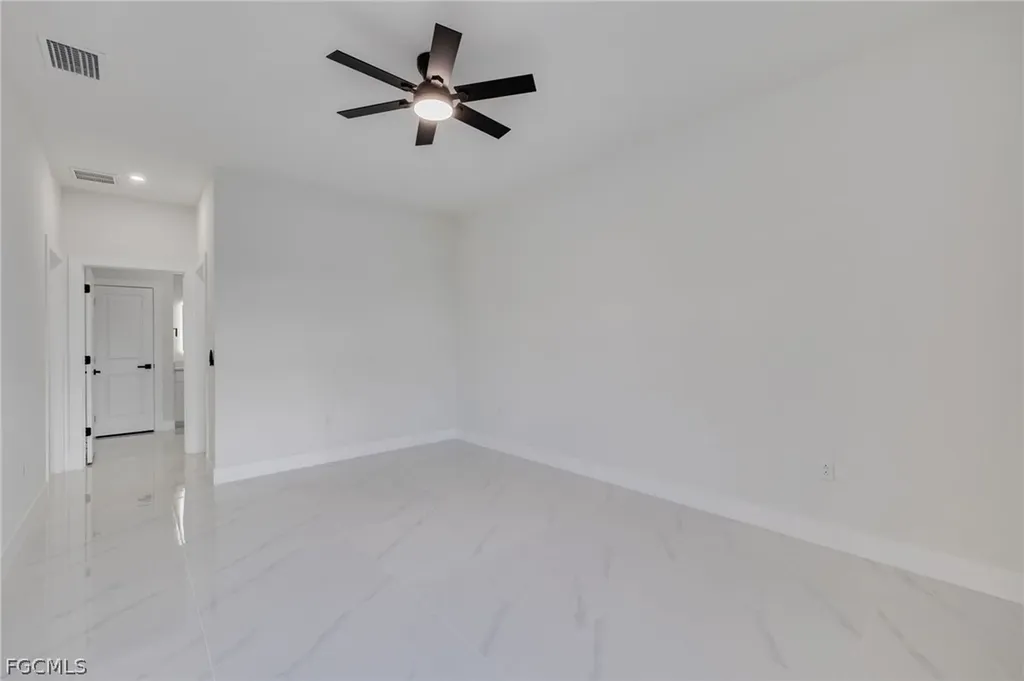 1810 NE 6th Place Cape Coral FL 33909