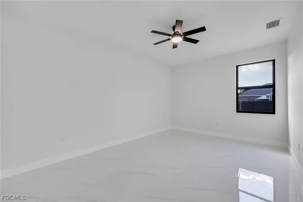 1810 NE 6th Place Cape Coral FL 33909