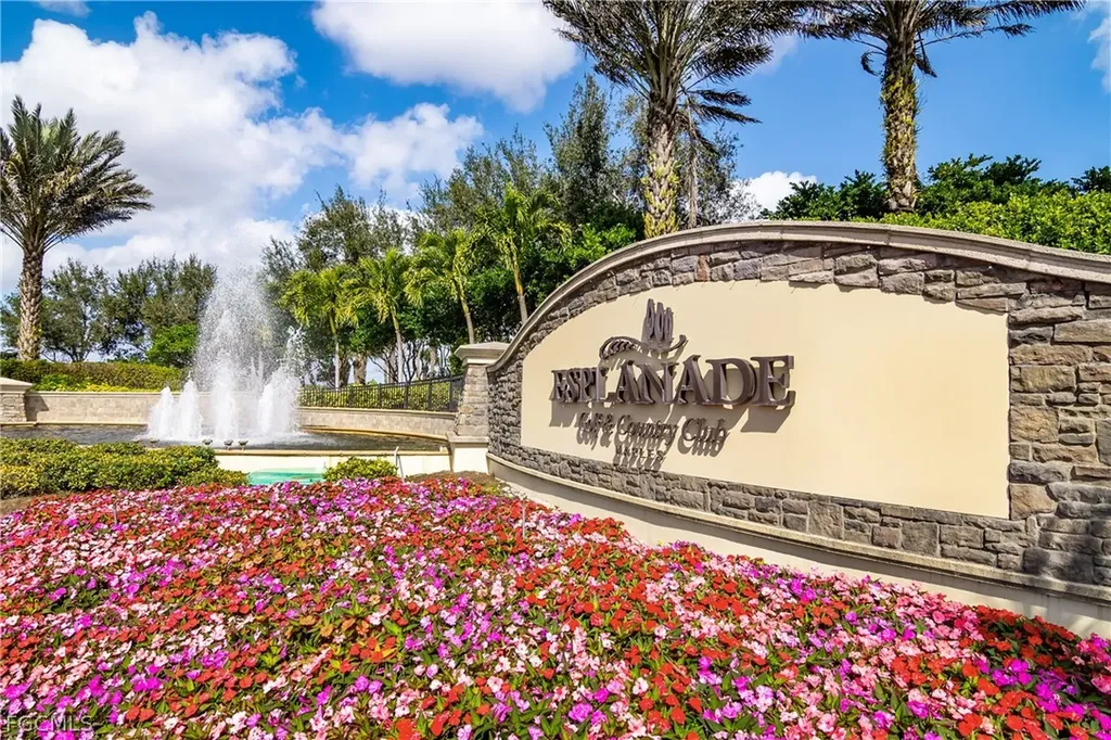 9366 Pocida Court Naples FL 34119