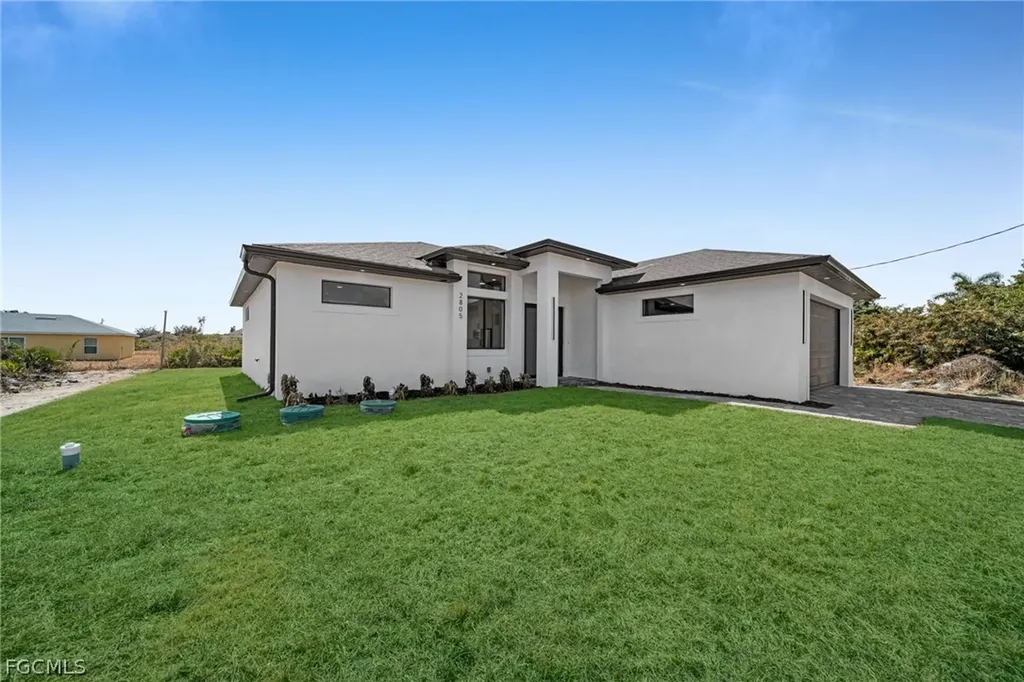 2805 58th Street W Lehigh Acres FL 33971