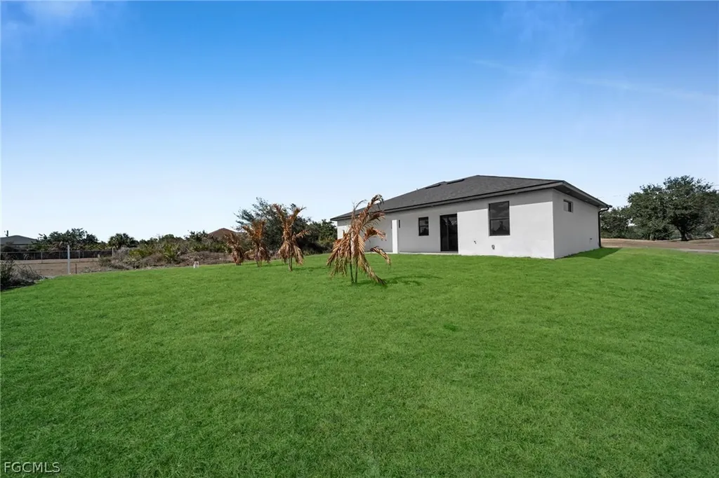 2805 58th Street W Lehigh Acres FL 33971