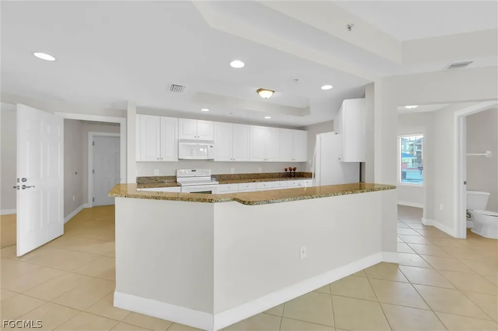 2745 1st Street Fort Myers FL 33916