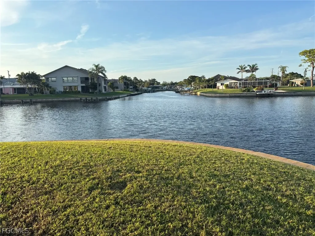 4500 SE 5th Place Cape Coral FL 33904