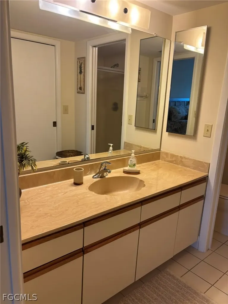 4500 SE 5th Place Cape Coral FL 33904