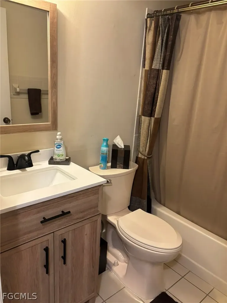 4500 SE 5th Place Cape Coral FL 33904