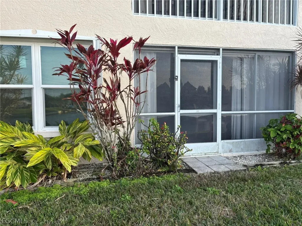 4500 SE 5th Place Cape Coral FL 33904