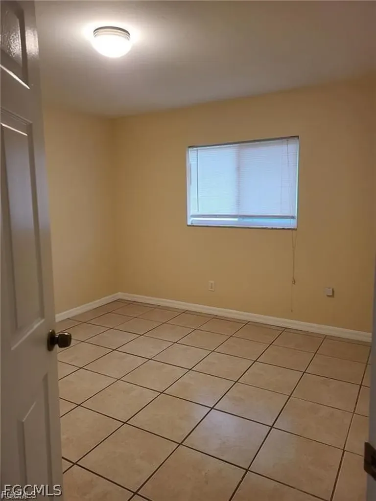 1247 Bacon Avenue Fort Myers FL 33913