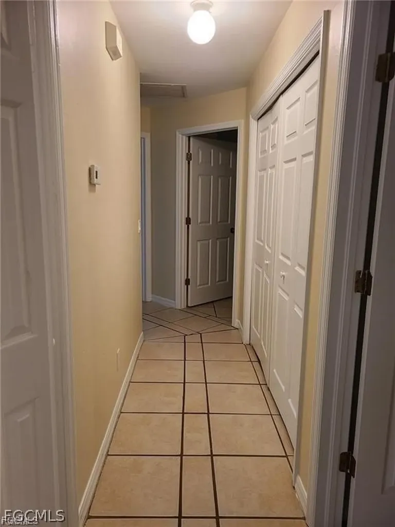 1247 Bacon Avenue Fort Myers FL 33913