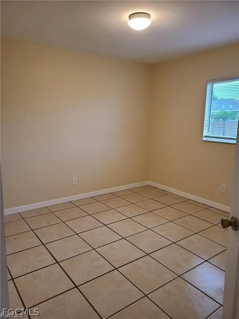 1247 Bacon Avenue Fort Myers FL 33913