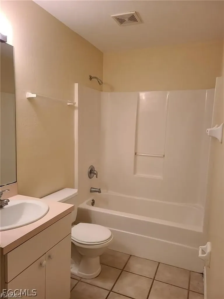 1247 Bacon Avenue Fort Myers FL 33913