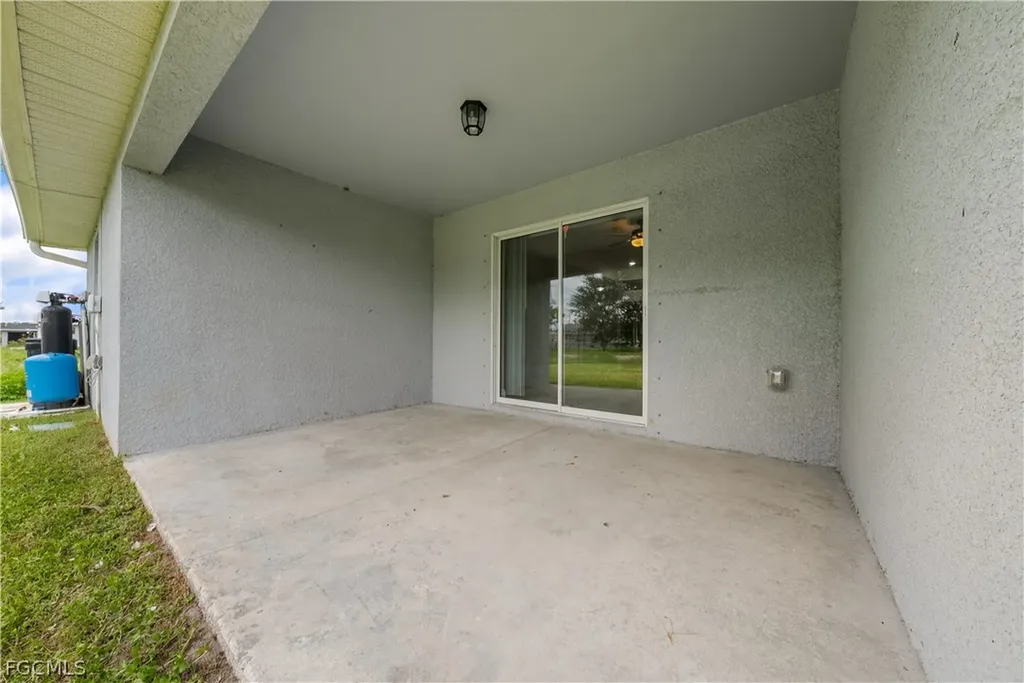 305-307 Hightower Avenue S Lehigh Acres FL 33973