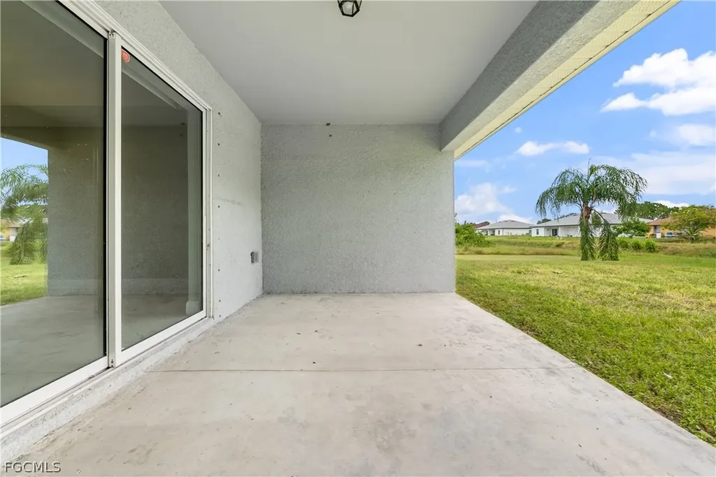 305-307 Hightower Avenue S Lehigh Acres FL 33973