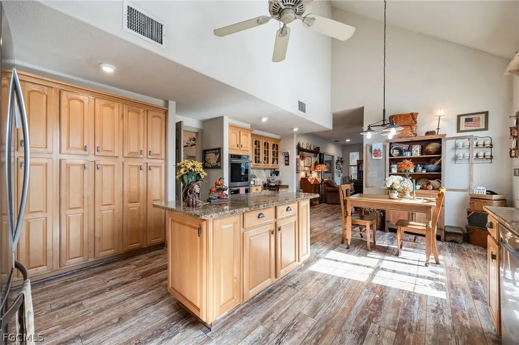 22800 N River Road Alva FL 33920