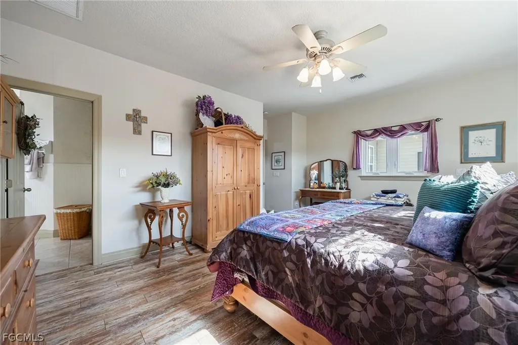 22800 N River Road Alva FL 33920